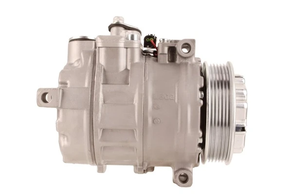 Compresor DENSO 7SEU16 Mercedes Clase C con polea de 110 mm y 6 ranuras